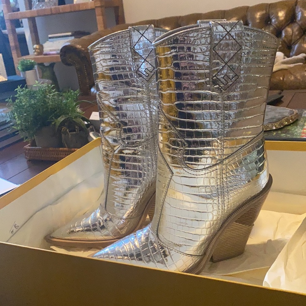 Never Worn Fendi Silver Cutwalk Cowboy Boots